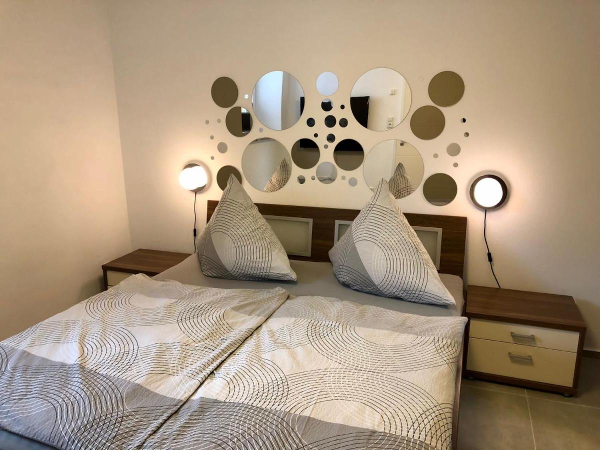 Erdgeschoss-Appartement Mit Seeterasse Ahrensbok 外观 照片