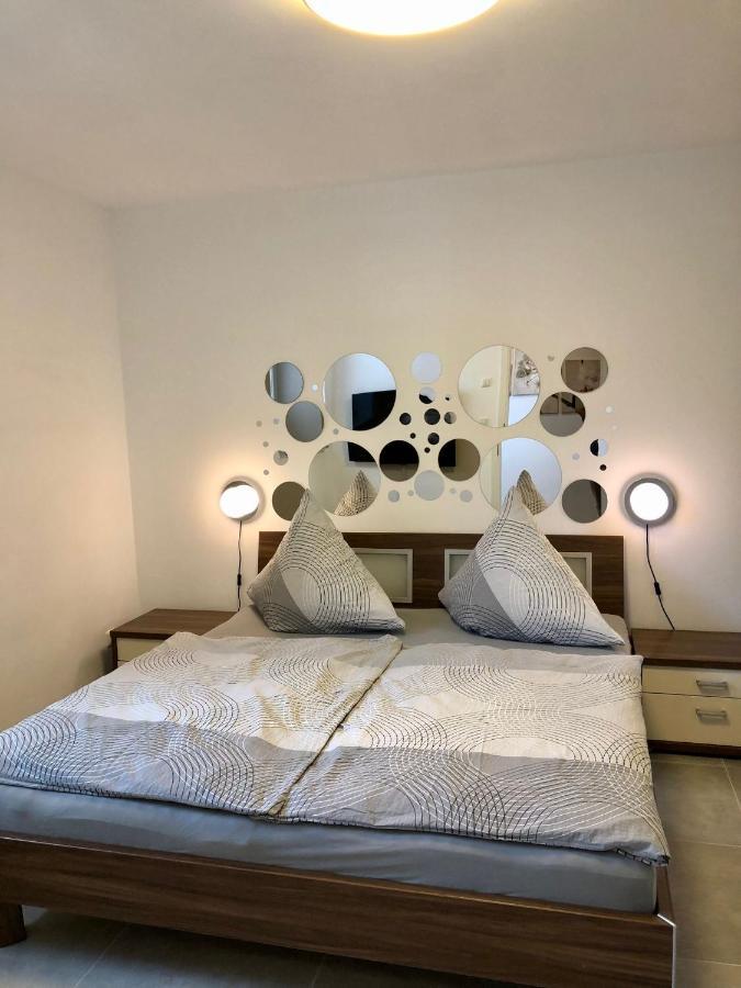 Erdgeschoss-Appartement Mit Seeterasse Ahrensbok 外观 照片